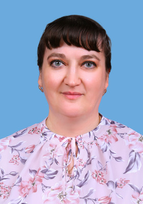 Воспитатель высшей категории Карманович Ирина Николаевна